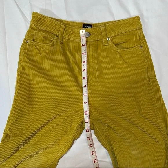 5/$25 Urban Outfitters‎ Mom High Rise Straight Leg Corduroy Pants Womens 26 - Picture 7 of 9